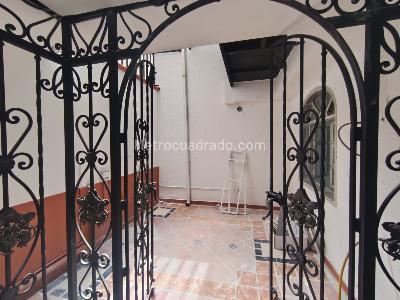 Casa de 1 alcoba en arriendo en Rosales, Medellín, 91 m² · foto 9 de 12