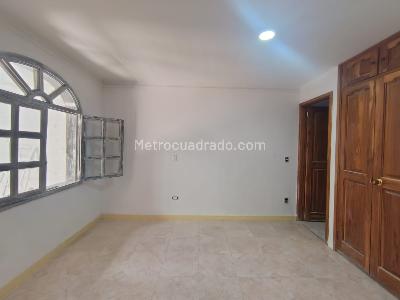 Casa de 1 alcoba en arriendo en Rosales, Medellín, 91 m² · foto 10 de 12