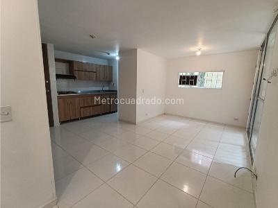 Apartamento de 3 alcobas en venta en Madera, Bello, 61 m² · foto 2 de 17