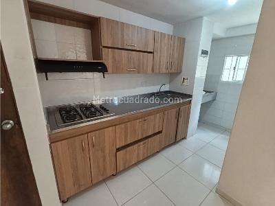 Apartamento de 3 alcobas en venta en Madera, Bello, 61 m² · foto 3 de 17
