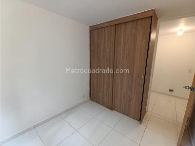 Apartamento de 3 alcobas en venta en Madera, Bello, 61 m² · foto 5 de 17