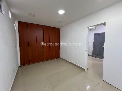 Apartamento de 4 alcobas en arriendo en La Aguacatala, Medellín, 130 m² · foto 4 de 11