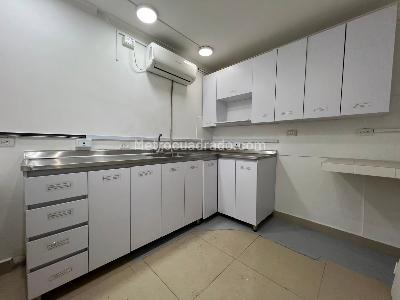 Apartamento de 4 alcobas en arriendo en La Aguacatala, Medellín, 130 m² · foto 7 de 11