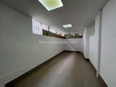 Apartamento de 4 alcobas en arriendo en La Aguacatala, Medellín, 130 m² · foto 10 de 11
