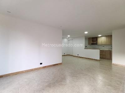 Apartamento de 3 alcobas en arriendo en Patio Bonito, Medellín, 107 m² · foto 3 de 20