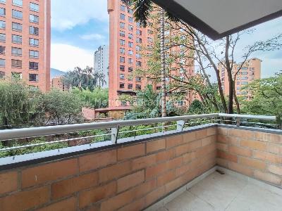 Apartamento de 3 alcobas en arriendo en Patio Bonito, Medellín, 107 m² · foto 4 de 20