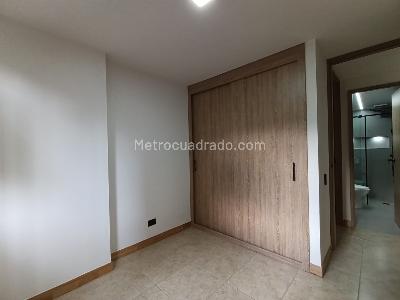 Apartamento de 3 alcobas en arriendo en Patio Bonito, Medellín, 107 m² · foto 9 de 20