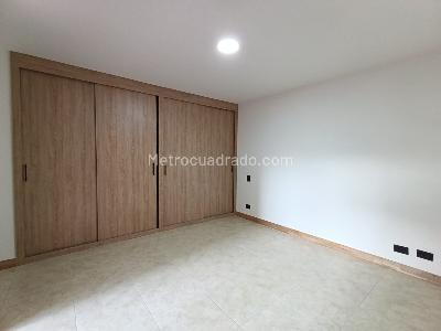 Apartamento de 3 alcobas en arriendo en Patio Bonito, Medellín, 107 m² · foto 10 de 20