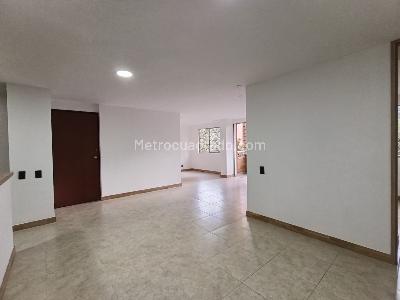Apartamento de 3 alcobas en arriendo en Patio Bonito, Medellín, 107 m² · foto 15 de 20