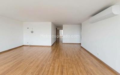 Apartamento de 3 alcobas en arriendo en Conquistadores, Medellín, 121 m² · foto 5 de 20