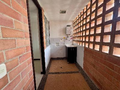 Apartamento de 3 alcobas en arriendo en Loma San Jose Sabaneta, Sabaneta, 110 m² · foto 7 de 19