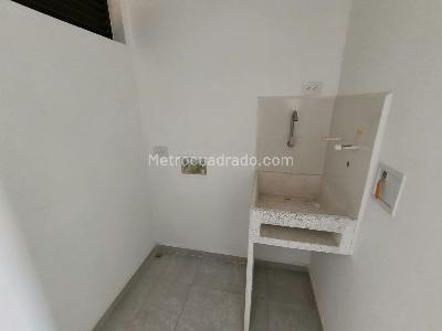 Apartamento de 2 alcobas en arriendo en Prados De Sabaneta, Sabaneta, 60 m² · foto 2 de 19