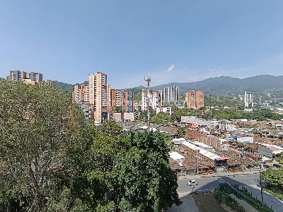 Apartamento de 2 alcobas en arriendo en Prados De Sabaneta, Sabaneta, 60 m² · foto 7 de 19