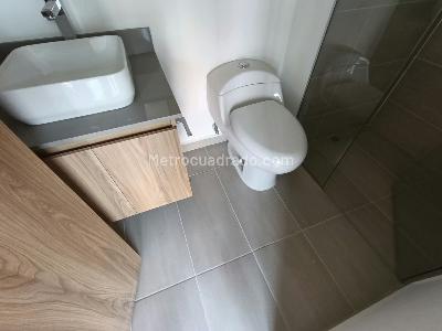 Apartamento de 2 alcobas en arriendo en Prados De Sabaneta, Sabaneta, 60 m² · foto 8 de 19