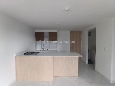 Apartamento de 2 alcobas en arriendo en Los Colegios, Rionegro, 62 m² · foto 2 de 13