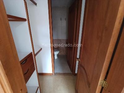 Apartamento de 3 alcobas en arriendo en Laureles Medellin, Medellín, 110 m² · foto 15 de 20