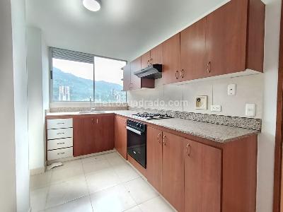 Apartamento de 4 alcobas en arriendo en La Visitacion Los Gonzalez, Medellín, 160 m² · foto 5 de 19