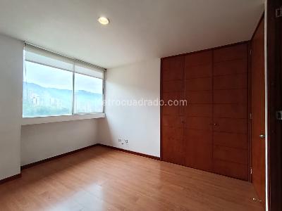 Apartamento de 4 alcobas en arriendo en La Visitacion Los Gonzalez, Medellín, 160 m² · foto 12 de 19