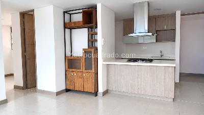 Apartamento de 2 alcobas en arriendo en Loma Del Esmeraldal, Envigado, 89 m² · foto 3 de 19