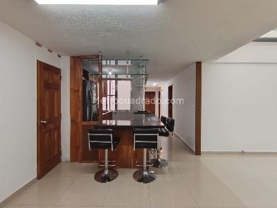 Apartamento de 3 alcobas en arriendo en Conquistadores, Medellín, 80 m² · foto 2 de 17