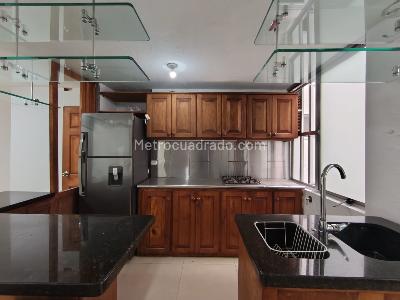 Apartamento de 3 alcobas en arriendo en Conquistadores, Medellín, 80 m² · foto 6 de 17