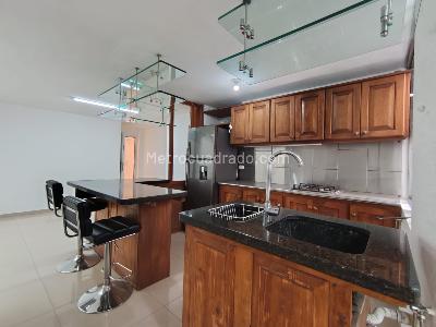 Apartamento de 3 alcobas en arriendo en Conquistadores, Medellín, 80 m² · foto 7 de 17