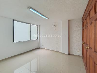 Apartamento de 3 alcobas en arriendo en Conquistadores, Medellín, 80 m² · foto 11 de 17