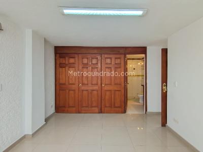 Apartamento de 3 alcobas en arriendo en Conquistadores, Medellín, 80 m² · foto 12 de 17