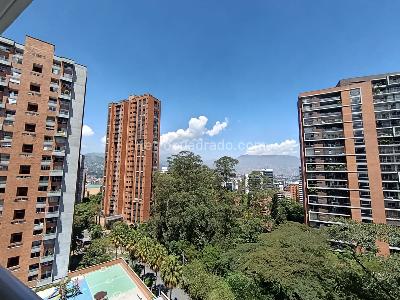 Apartamento de 3 alcobas en arriendo en Los Balsos, Medellín, 114 m² · foto 2 de 13