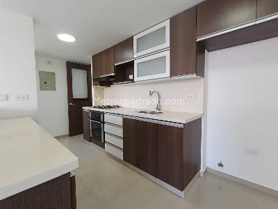 Apartamento de 3 alcobas en arriendo en Los Balsos, Medellín, 114 m² · foto 3 de 13