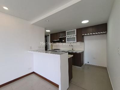 Apartamento de 3 alcobas en arriendo en Los Balsos, Medellín, 114 m² · foto 4 de 13