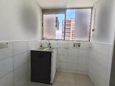 Apartamento de 3 alcobas en arriendo en Los Balsos, Medellín, 114 m² · foto 5 de 13