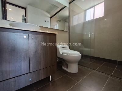 Apartamento de 3 alcobas en arriendo en Los Balsos, Medellín, 114 m² · foto 12 de 13