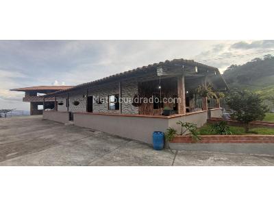 Casa de 4 alcobas en venta en San Cristobal, Medellín, 200 m² · foto 15 de 16