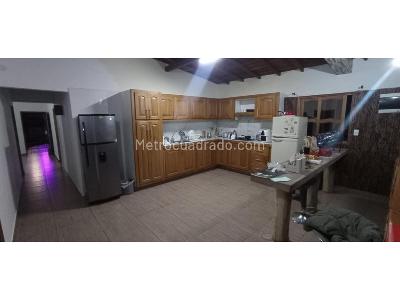Casa de 4 alcobas en venta en San Cristobal, Medellín, 200 m² · foto 3 de 16