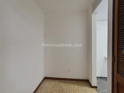 Apartamento de 2 alcobas en arriendo en Conquistadores, Medellín, 82 m² · foto 17 de 18