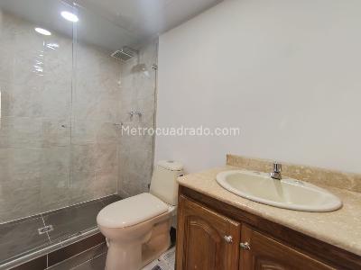 Apartamento de 2 alcobas en arriendo en Conquistadores, Medellín, 82 m² · foto 5 de 18
