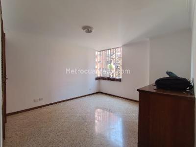 Apartamento de 2 alcobas en arriendo en Conquistadores, Medellín, 82 m² · foto 9 de 18