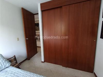 Apartamento en venta en La Almeria, Medellín · foto 7 de 13