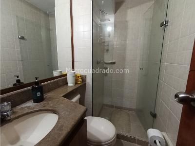 Apartamento en venta en La Almeria, Medellín · foto 10 de 13