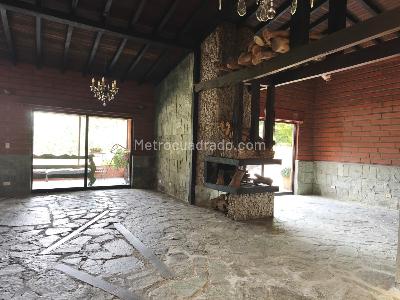 Casa de 2 alcobas en arriendo en Las Palmas Envigado, Envigado, 230 m² · foto 2 de 20