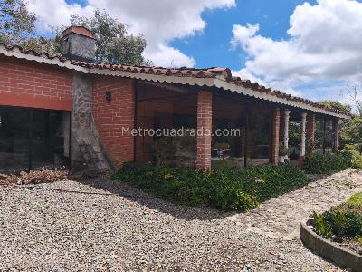 Casa de 2 alcobas en arriendo en Las Palmas Envigado, Envigado, 230 m² · foto 18 de 20