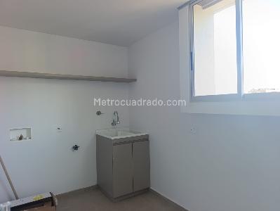 Apartamento en arriendo en Patio Bonito, Medellín · foto 6 de 15