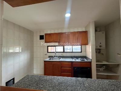 Apartamento en venta en Laureles, Medellín · foto 5 de 13