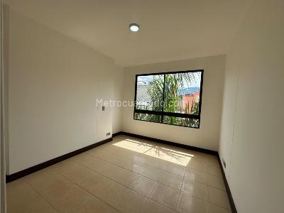 Apartamento en venta en Laureles, Medellín · foto 8 de 13