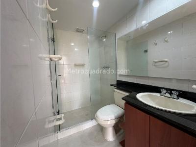 Apartamento en venta en Laureles, Medellín · foto 9 de 13