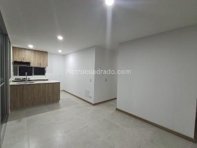 Apartamento de 3 alcobas en arriendo en Los Colegios, Rionegro, 79 m² · foto 3 de 13