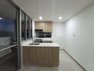 Apartamento de 3 alcobas en arriendo en Los Colegios, Rionegro, 79 m² · foto 4 de 13