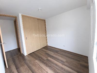 Apartamento de 3 alcobas en arriendo en Loma De Los Bernal, Medellín, 85 m² · foto 11 de 14