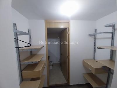 Apartamento de 3 alcobas en arriendo en Loma De Los Bernal, Medellín, 85 m² · foto 14 de 14